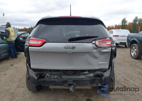 2015 Jeep Cherokee Latitude z USA, uszkodzony, nr VIN 1C4PJMCS8FW627230